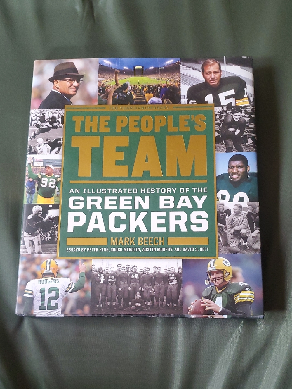The People's Team: Green Bay Packers Illustrated History - Green